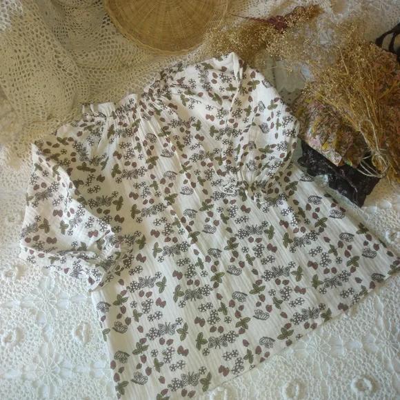 Charming Cream Floral Kids Dress - Picture 11 of 11